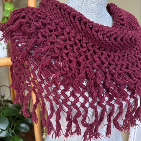 Bundle of 3 American Eagle Crochet Scarves - Picture 3 of 12